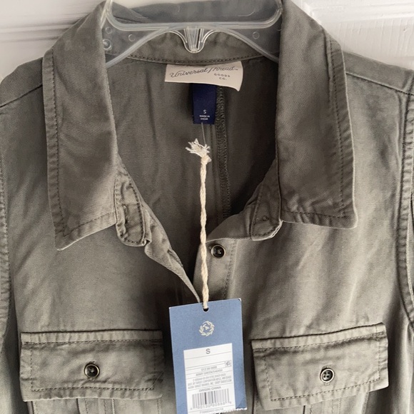 Universal Thread Olive Sleevless Romper - Picture 2 of 2